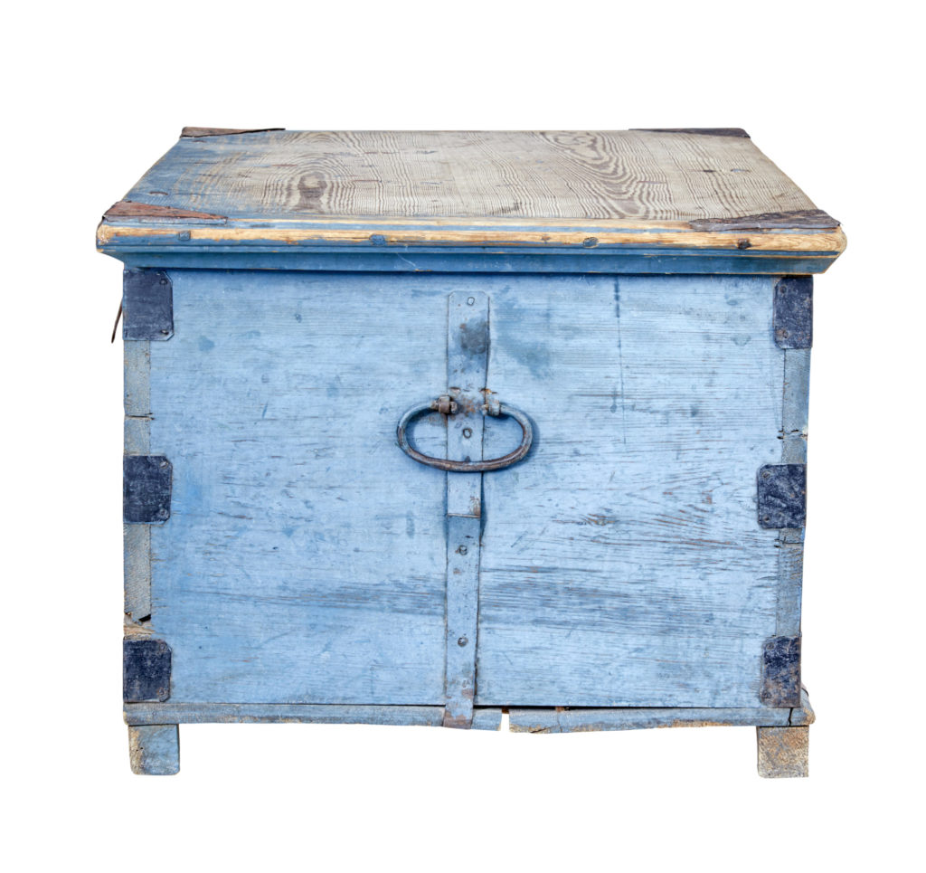 19th Century Swedish Painted Pine Chest — image 4