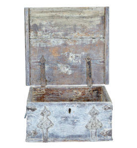 Swedish 18th Century Painted Pine Box — thumbnail 4