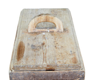 Early 19th Century Swedish Pine Bread Storage Box — thumbnail 4