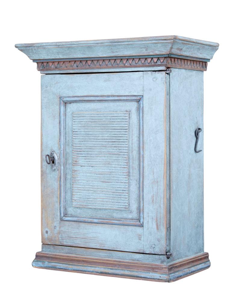 DECORATIVE SMALL 19TH CENTURY SWEDISH PINE WALL CUPBOARD