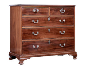 Mid 19th Century Mahogany Chest of Drawers — thumbnail 1