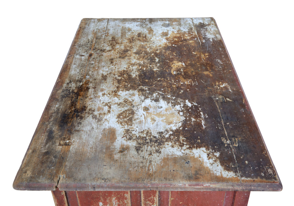 Early 19th Century Swedish Painted Pine Kitchen Cupboard — image 4