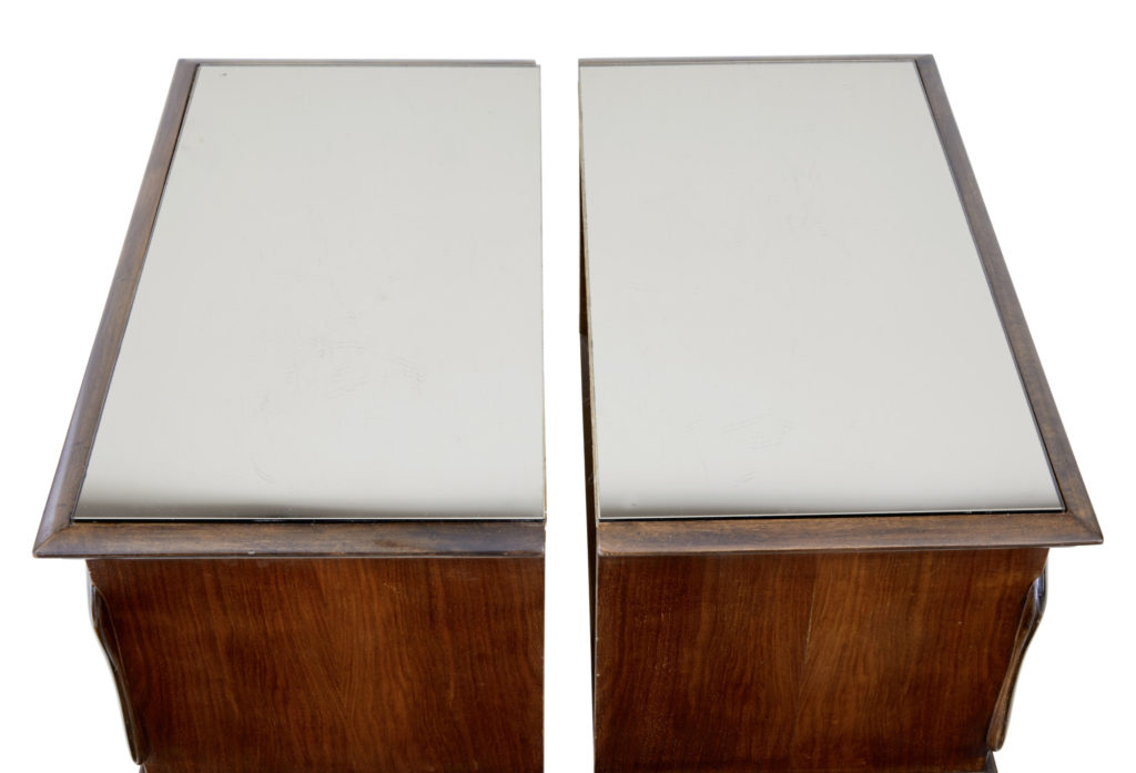 20th Century 1950’s Italian Walnut and Mahogany Bedroom Suite — image 7