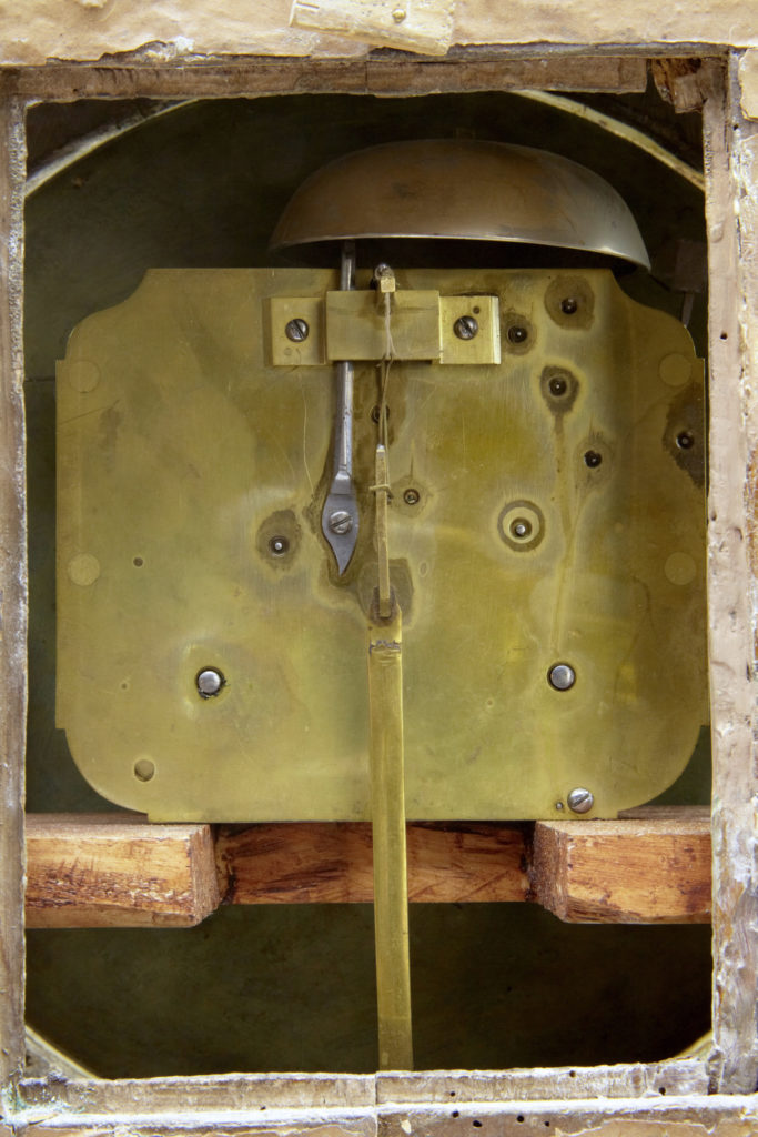 18th Century Swedish Gustavian Gilt and Painted Mantle Clock — image 3