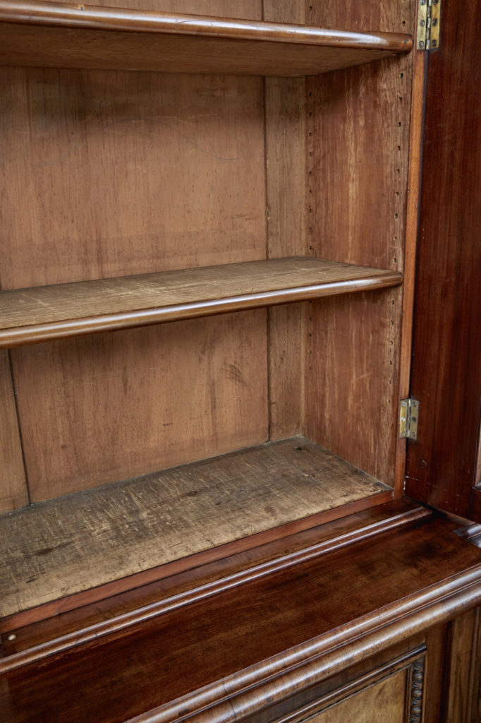 Fine Quality 19th Century Mahogany Breakfront Bookcase of Large Proportions — image 2