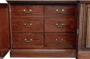 Fine Quality 19th Century Mahogany Breakfront Bookcase of Large Proportions — thumbnail 5