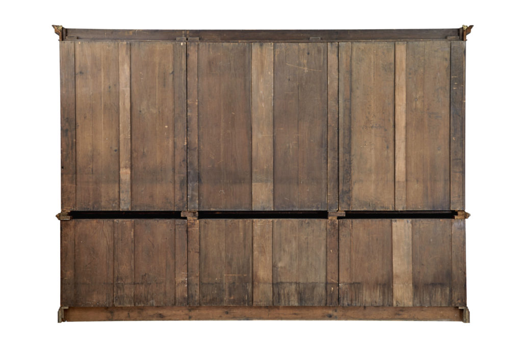 Fine Quality 19th Century Mahogany Breakfront Bookcase of Large Proportions — image 11