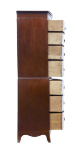 Mid 19th Century Bowfront Mahogany Chest on Chest — thumbnail 5