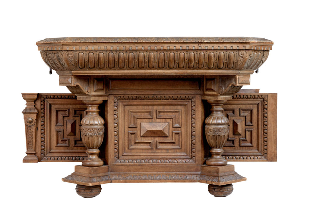 Fine Quality Late Victorian Profusely Carved Oak Library Table — image 9