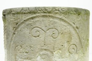 Unique Anglo Roman Limestone Sarcophagus — thumbnail 5