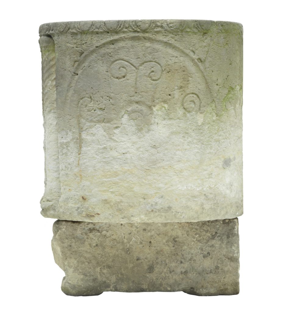 Unique Anglo Roman Limestone Sarcophagus — image 6