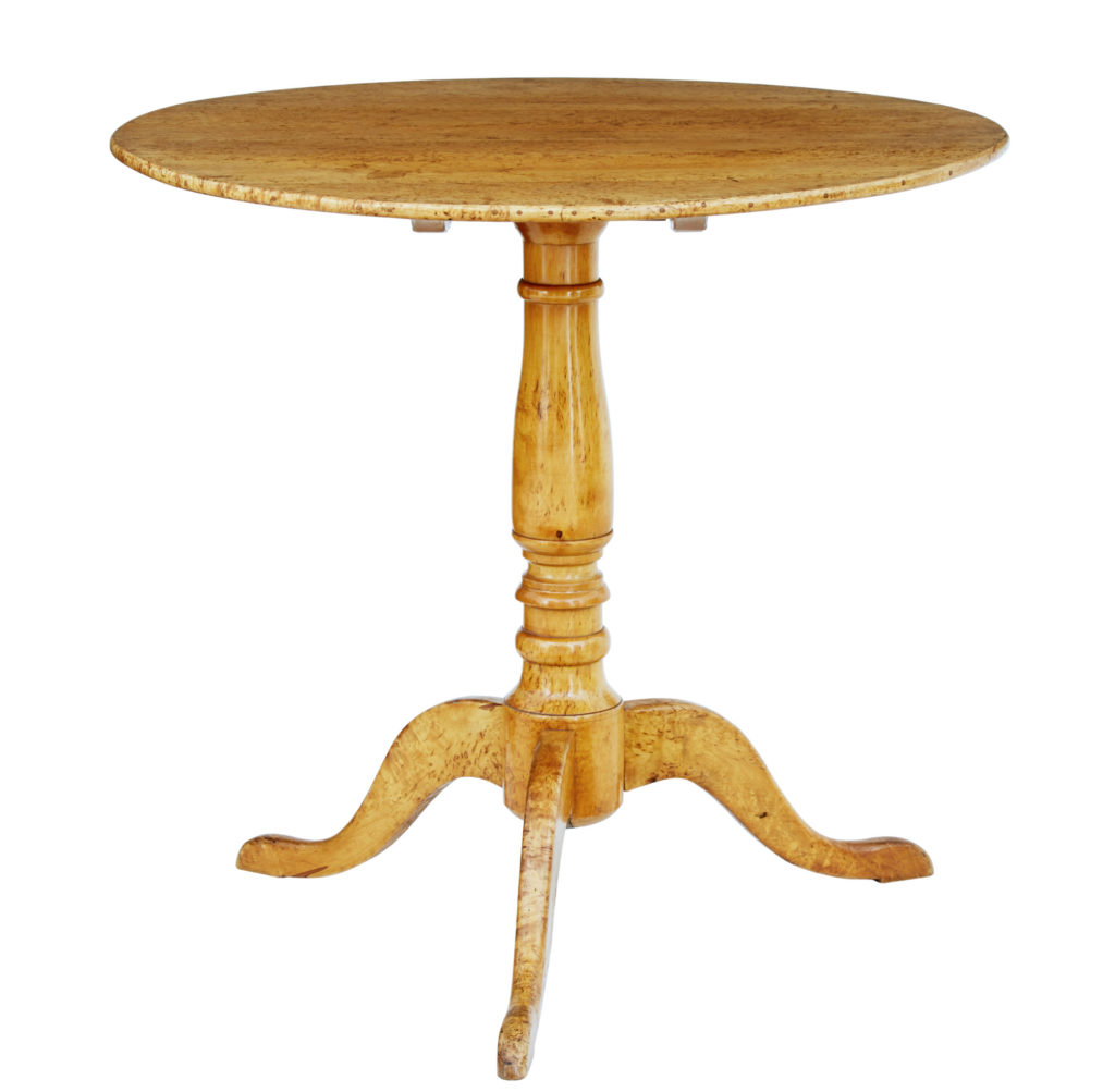 19TH CENTURY BURR BIRCH ROUND TILT TOP OCCASIONAL TABLE