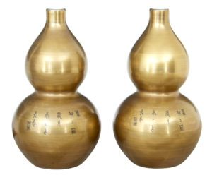 Pair of 1920’s Chinese Republic Hand Decorated Porcelain Vases — thumbnail 6