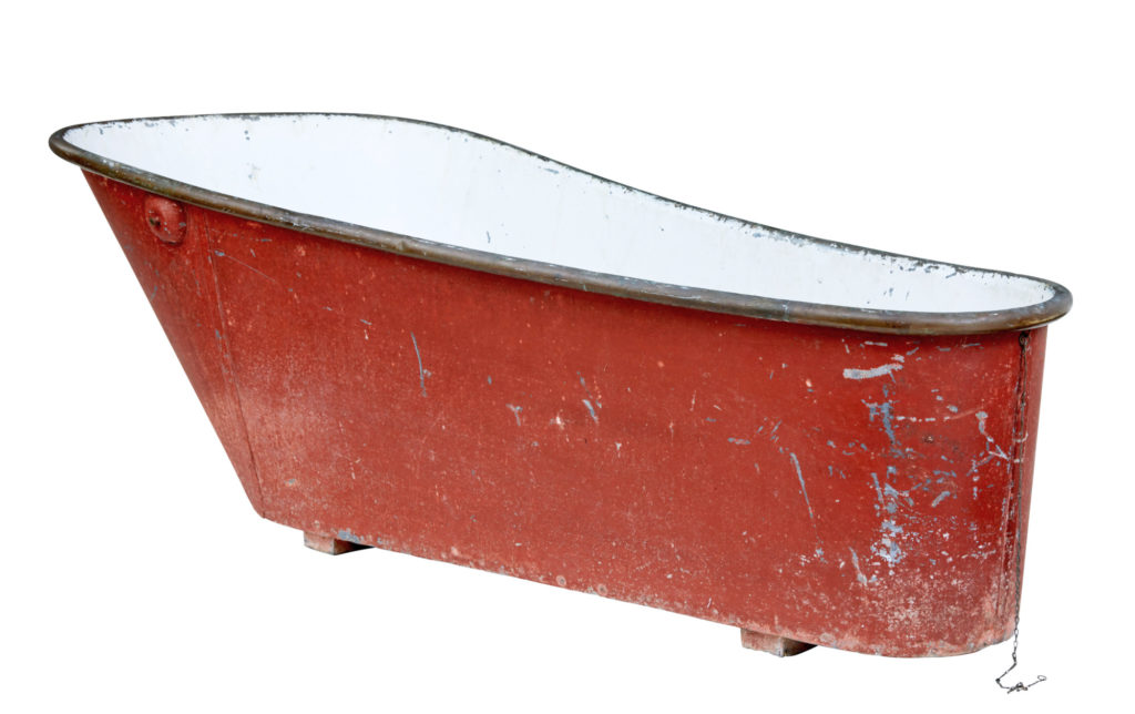 LATE 19TH CENTURY PAINTED RED COPPER AND TIN BATH TUB