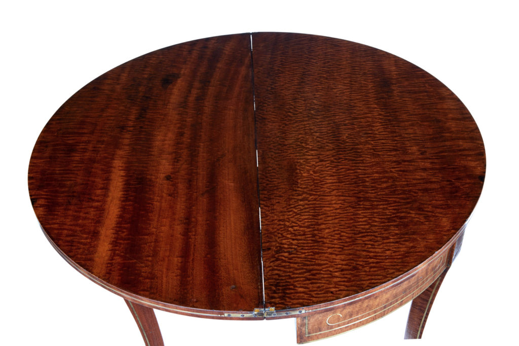 Pair of 19th Century William Iv Mahogany and Brass Inlaid Tea Tables — image 5