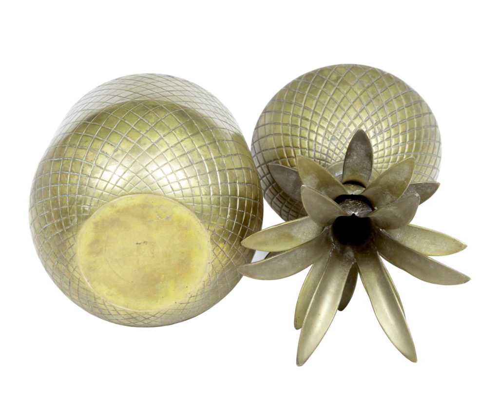Early 20th Century Chiselled Brass and Gilt Pineapple Box Caddy — image 2
