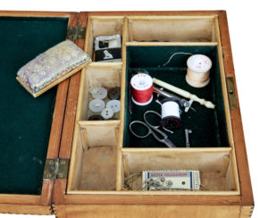 19th Century Birch Sewing Box with Stringing — thumbnail 3
