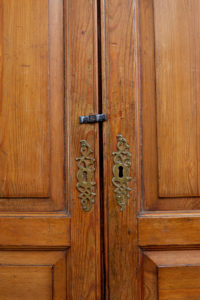 19th Century English William Iv Pine House Keepers Cupboard — thumbnail 2