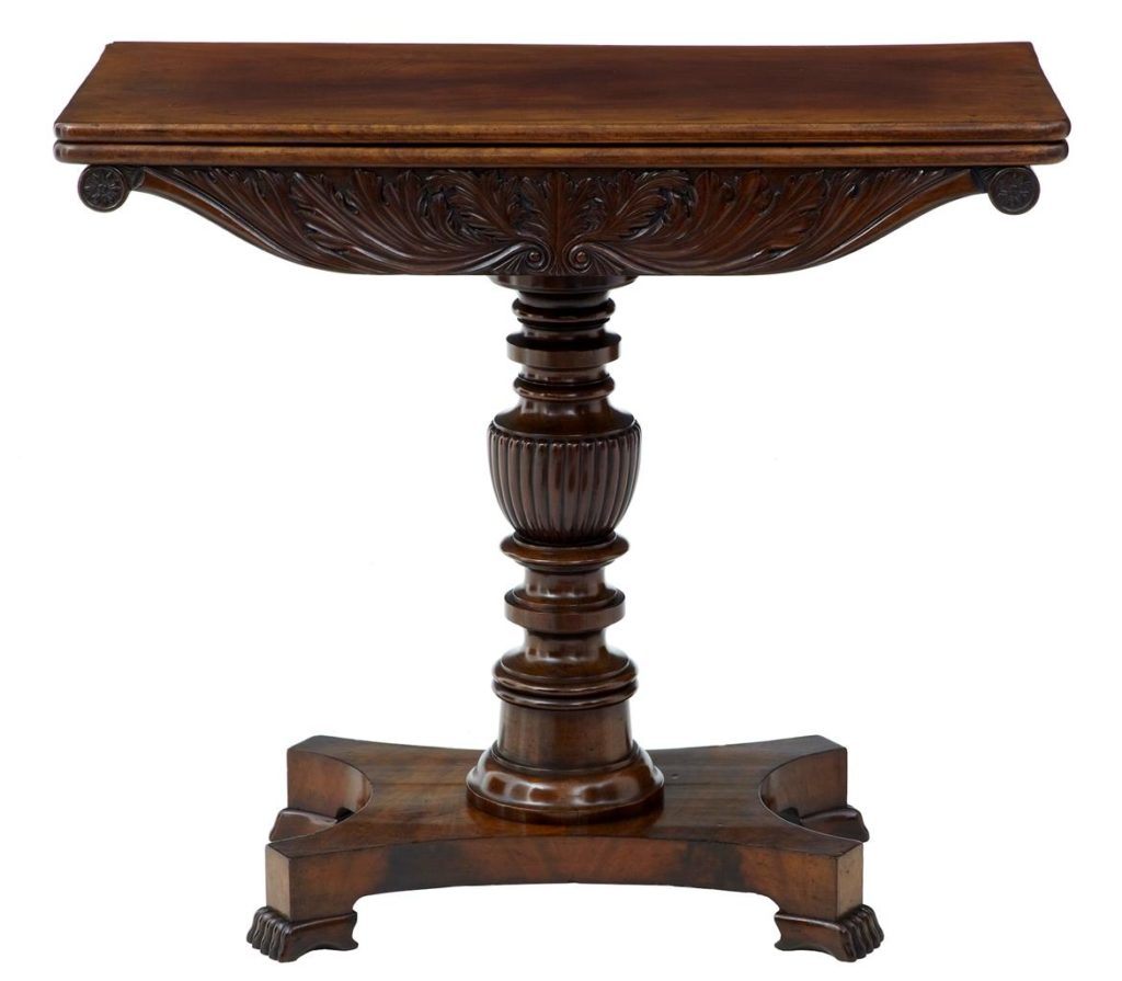 EARLY 19TH CENTURY MAHOGANY TEA TABLE