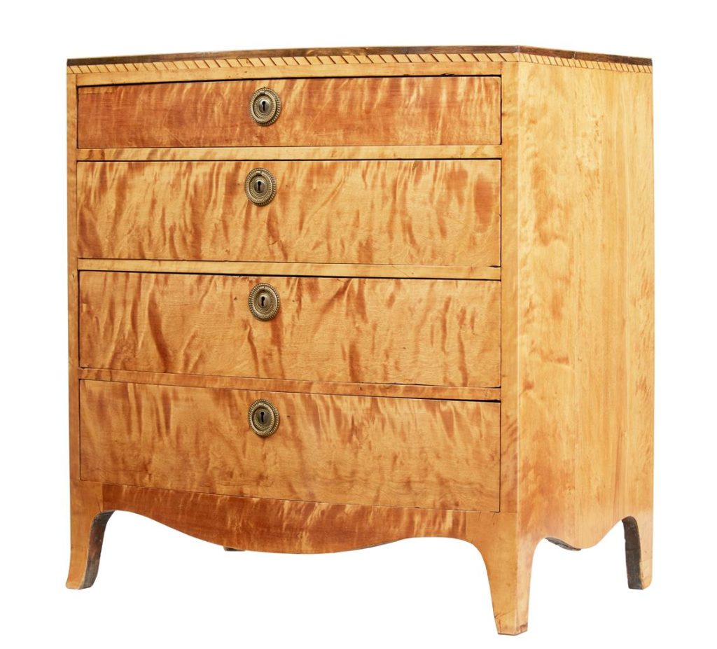 19TH CENTURY DANISH SMALL BOWFRONT SATINWOOD COMMODE