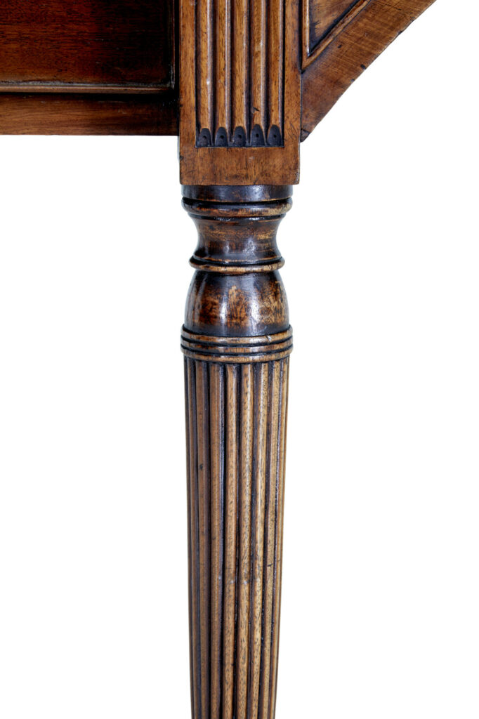 Early 19th Century Georgian Mahogany Sideboard — image 4
