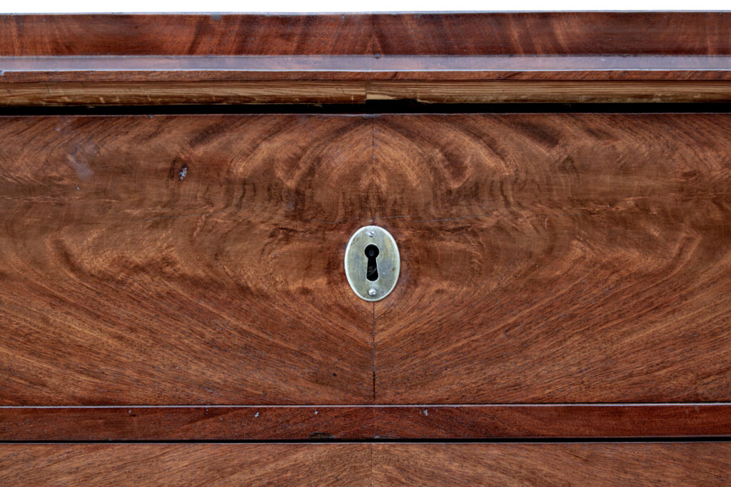 Mid 19th Century Flame Mahogany Chest of Drawers — image 3