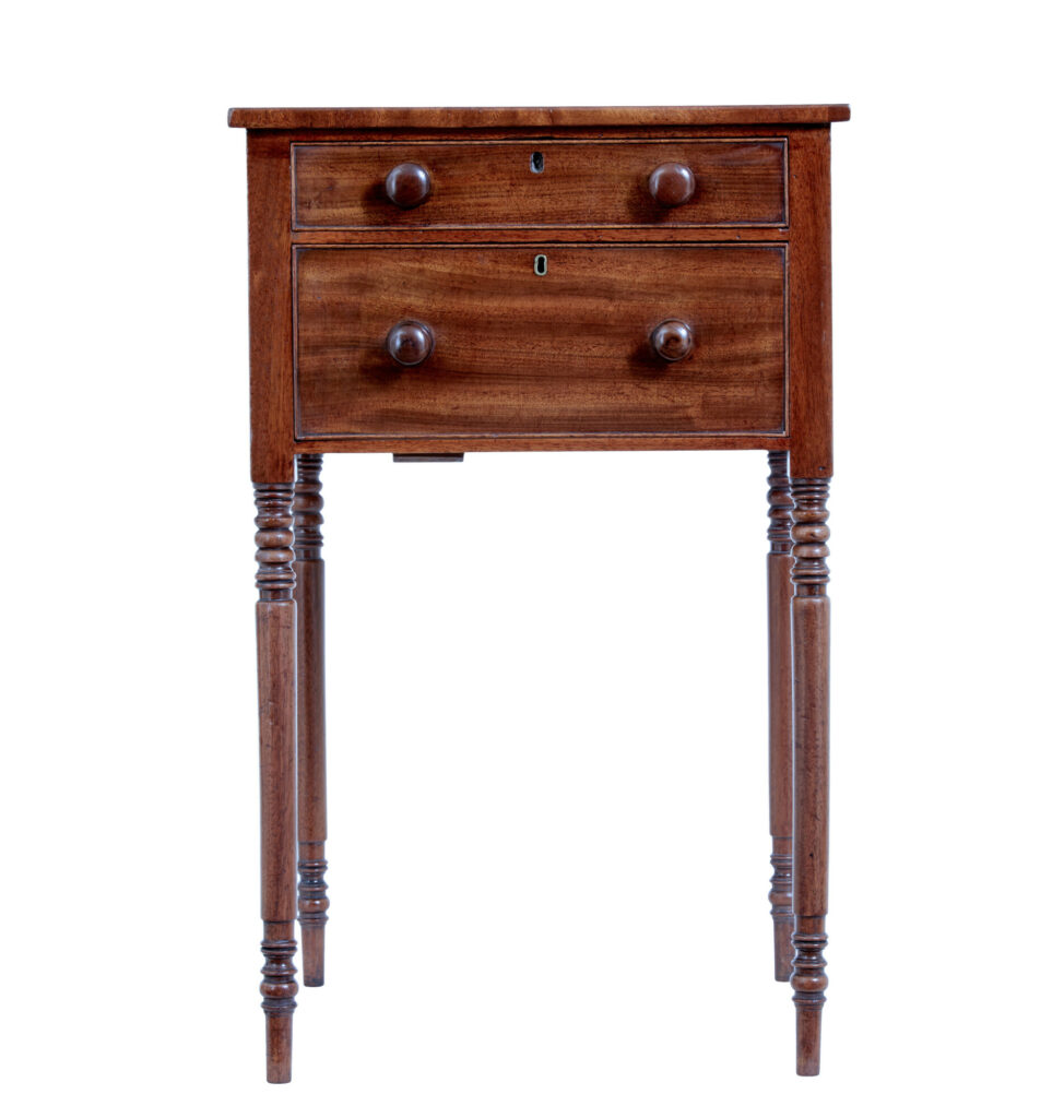 EARLY VICTORIAN MAHOGANY SIDE TABLE