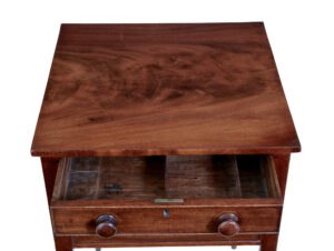 Early Victorian Mahogany Side Table — thumbnail 4
