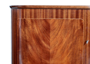Mid 20th Century Mahogany Cabinet by Martin Karlsson — thumbnail 5