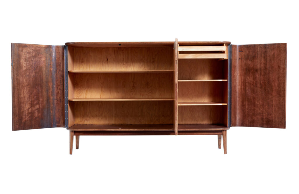 Mid 20th Century Mahogany Cabinet by Martin Karlsson — image 9