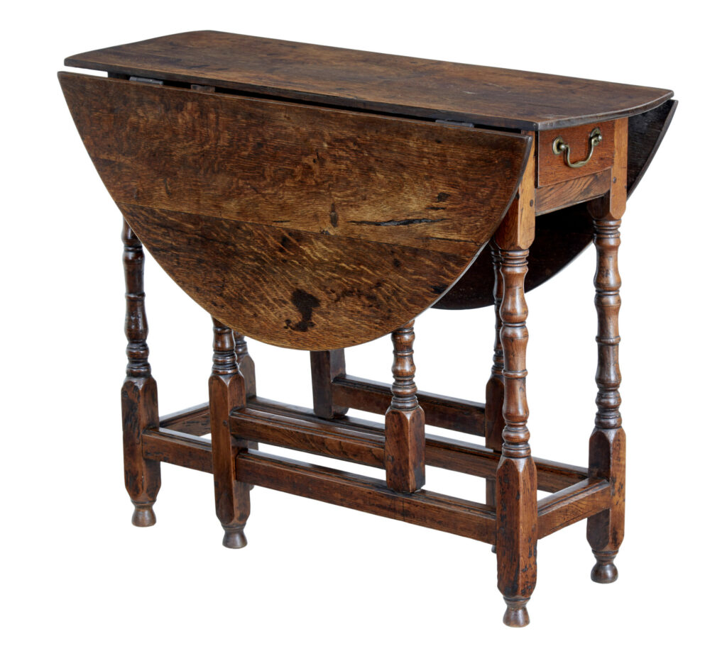 SMALL 18TH CENTURY GEORGIAN OAK GATE LEG TABLE