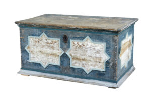 Mid 19th Century Painted Pine Blanket Chest — thumbnail 1