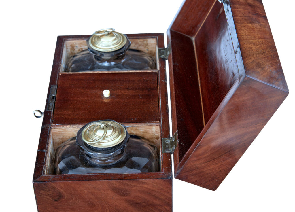 19th Century Regency Mahogany Caddy — image 2