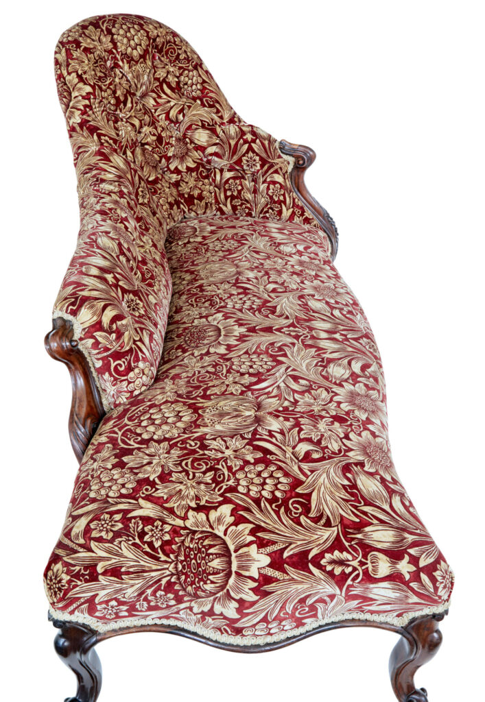 High Victorian Carved Walnut Chaise Lounge — image 7