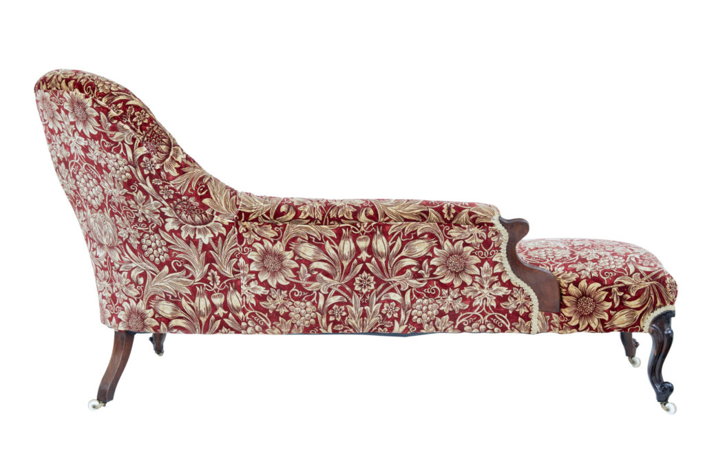 High Victorian Carved Walnut Chaise Lounge — image 9