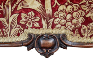 High Victorian Carved Walnut Chaise Lounge — thumbnail 2