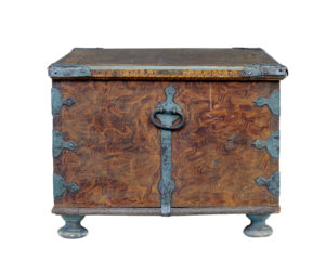 Swedish Early 19th Century Painted Pine Chest — thumbnail 6