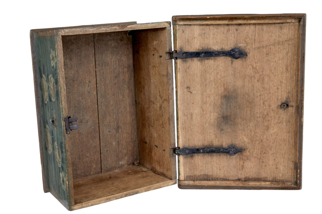 Swedish 18th Century Hand Painted Oak Box — image 3