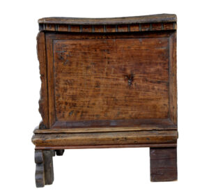 Italian Early 19th Century Carved Walnut Cassone — thumbnail 7
