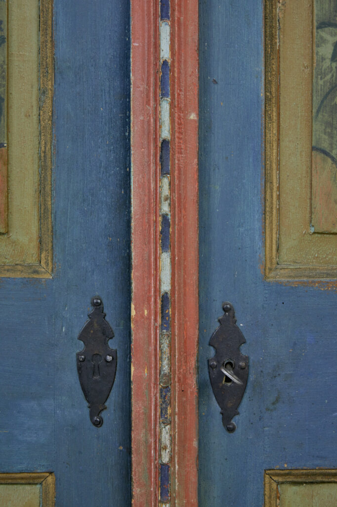 Traditional Swedish Hand Painted 19th Century Painted Wardrobe — image 12