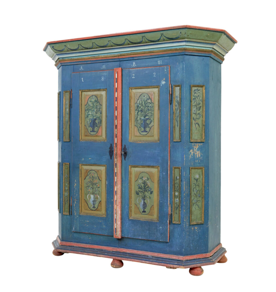 TRADITIONAL SWEDISH HAND PAINTED 19TH CENTURY PAINTED WARDROBE