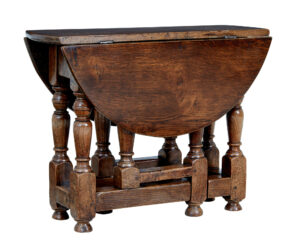 Late 19th Century Small Oak Gateleg Side Occasional Table — thumbnail 1