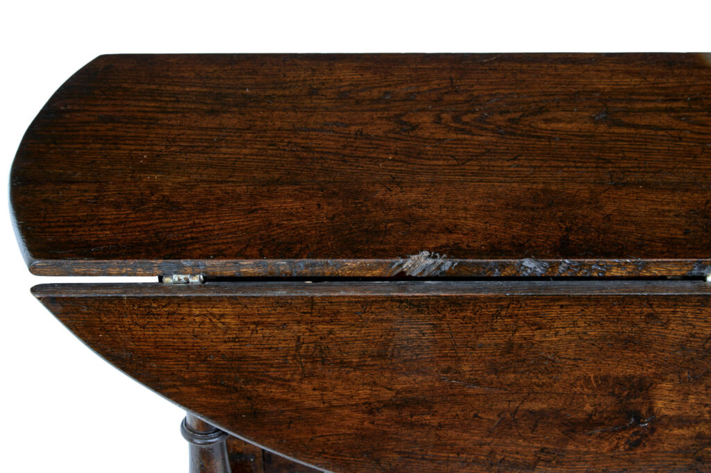 20th Century Oak Georgian Style Oak Gateleg Table — image 4