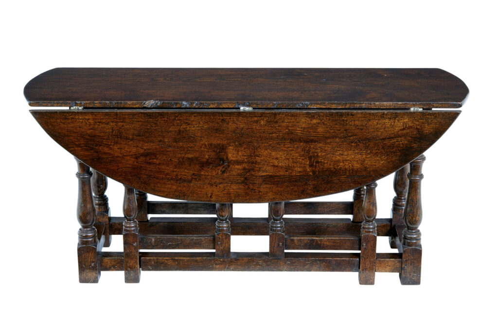 20th Century Oak Georgian Style Oak Gateleg Table — image 3