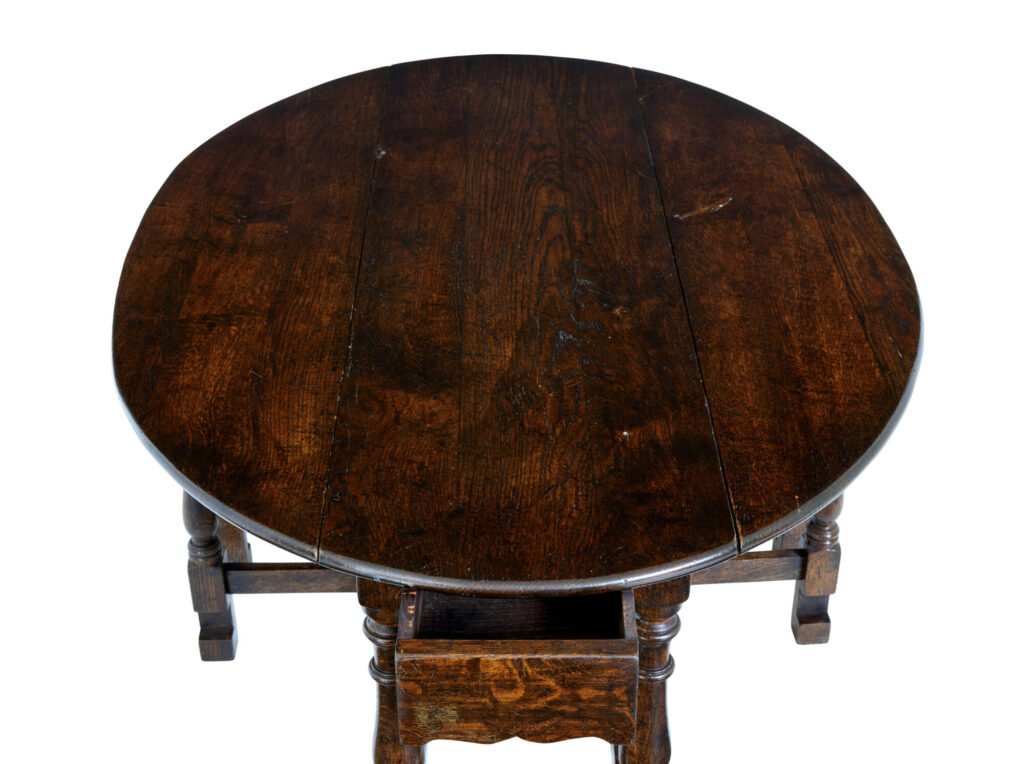 20th Century Oak Georgian Style Oak Gateleg Table — image 6