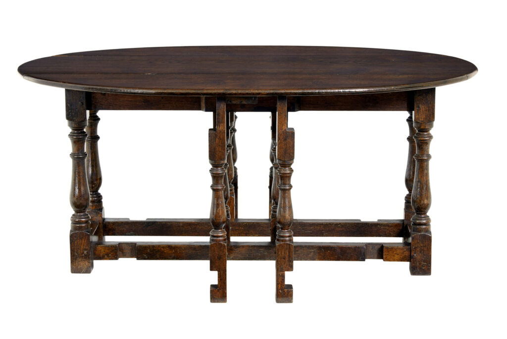 20th Century Oak Georgian Style Oak Gateleg Table