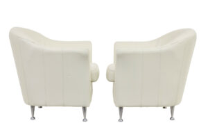 Pair of Mid-20th Century Scandinavian Leather Tub Armchairs — thumbnail 6
