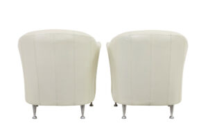 Pair of Mid-20th Century Scandinavian Leather Tub Armchairs — thumbnail 5