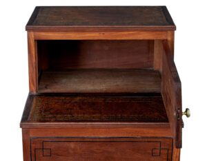 Set of Mid 19th Century Mahogany Library Steps — thumbnail 3