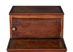 Set of Mid 19th Century Mahogany Library Steps — thumbnail 4